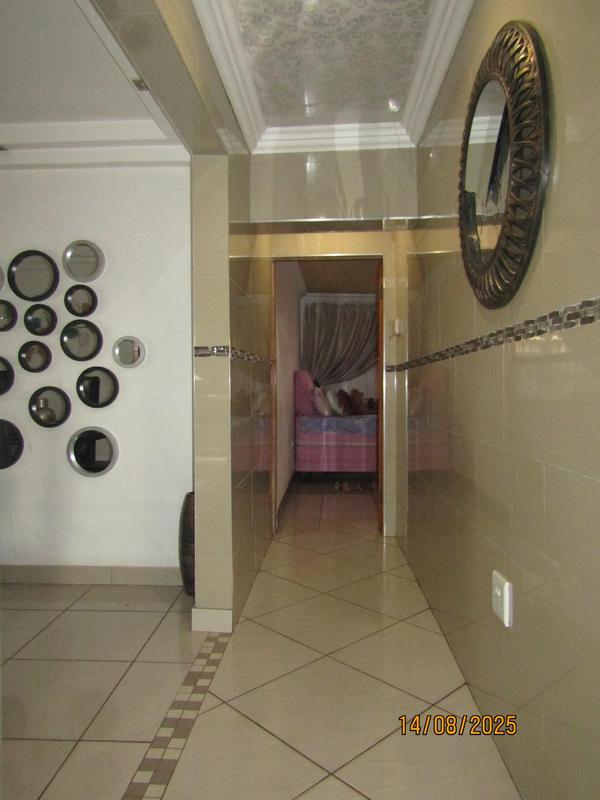 4 Bedroom Property for Sale in Vosloorus Gauteng