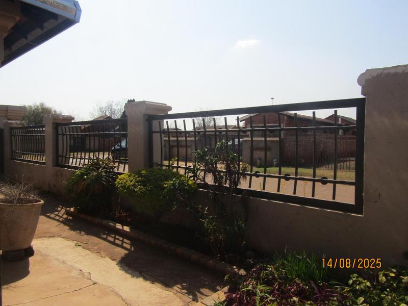 4 Bedroom Property for Sale in Vosloorus Gauteng