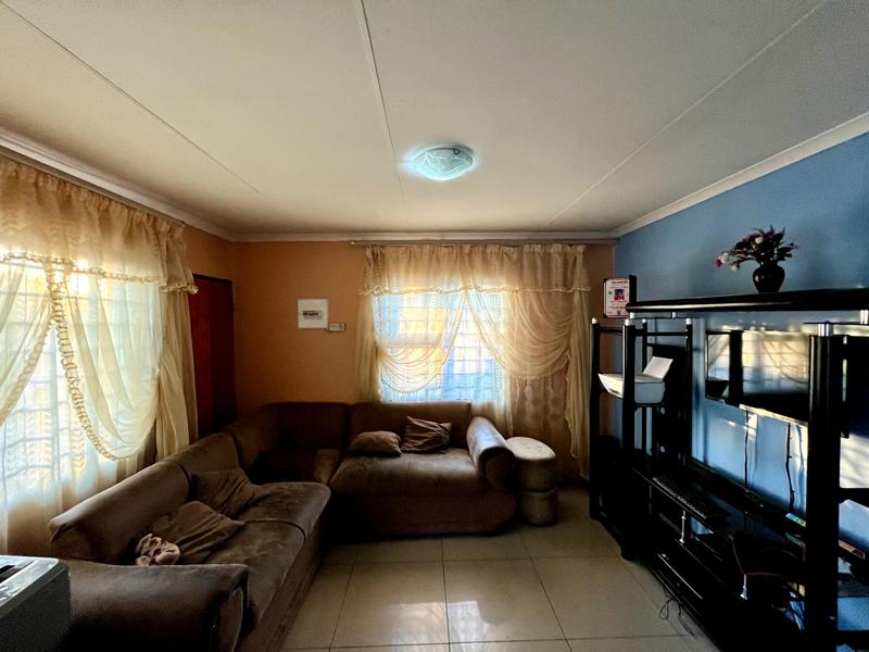 3 Bedroom Property for Sale in Klippoortjie Gauteng