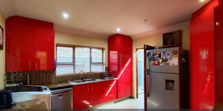5 Bedroom Property for Sale in Parkhaven Gauteng