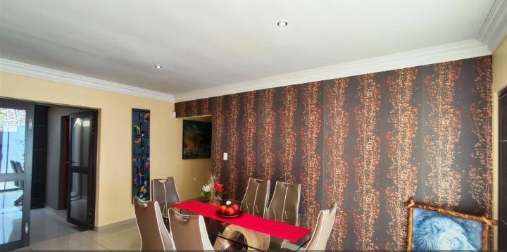 5 Bedroom Property for Sale in Parkhaven Gauteng