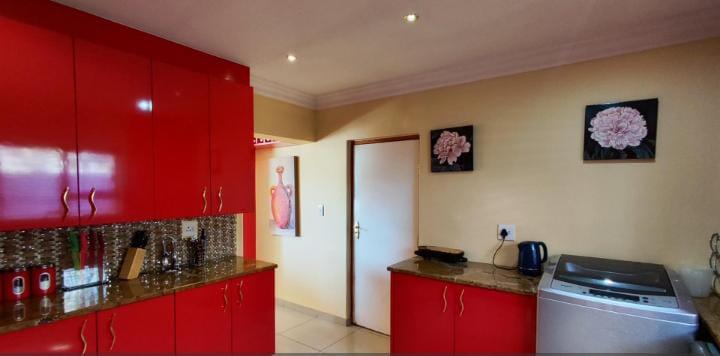 5 Bedroom Property for Sale in Parkhaven Gauteng