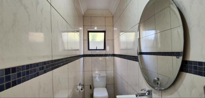 5 Bedroom Property for Sale in Parkhaven Gauteng