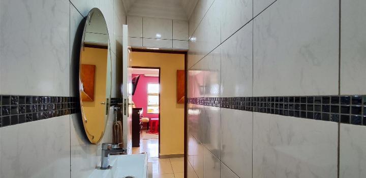 5 Bedroom Property for Sale in Parkhaven Gauteng