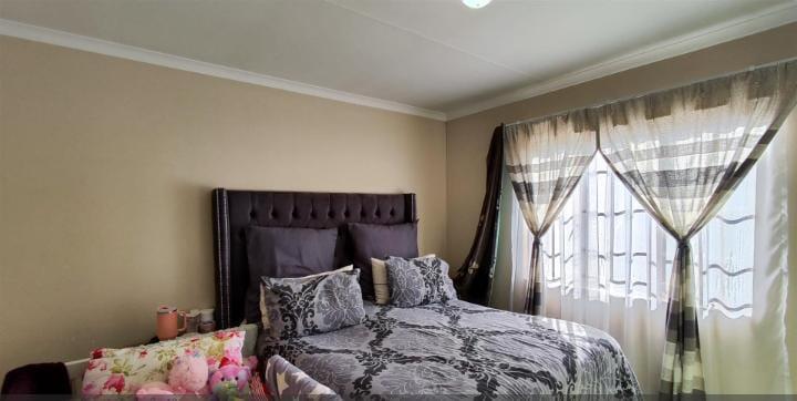 3 Bedroom Property for Sale in Sky City Gauteng