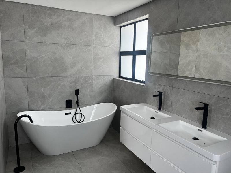 4 Bedroom Property for Sale in Midstream Estate Gauteng
