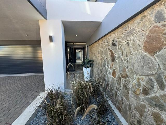 4 Bedroom Property for Sale in Midstream Estate Gauteng