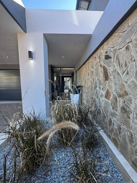 4 Bedroom Property for Sale in Midstream Estate Gauteng