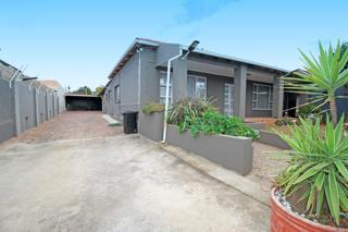 6 Bedroom Property for Sale in Primrose Gauteng