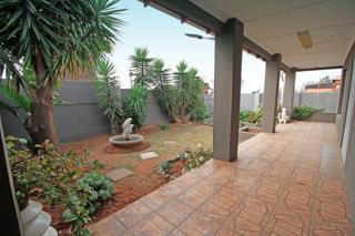 6 Bedroom Property for Sale in Primrose Gauteng