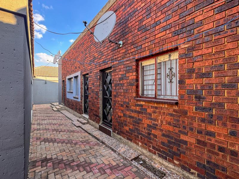 4 Bedroom Property for Sale in Kagiso Gauteng