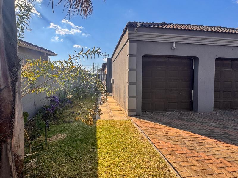 4 Bedroom Property for Sale in Kagiso Gauteng