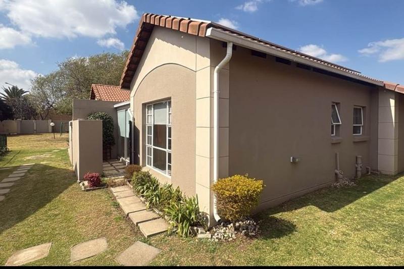 2 Bedroom Property for Sale in Bedford Gardens Gauteng