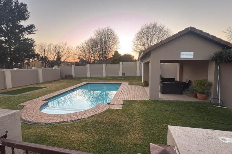 2 Bedroom Property for Sale in Bedford Gardens Gauteng
