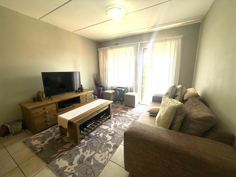 2 Bedroom Property for Sale in La Montagne Gauteng