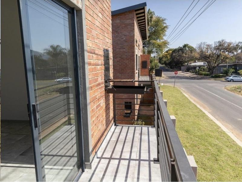2 Bedroom Property for Sale in Les Marais Gauteng