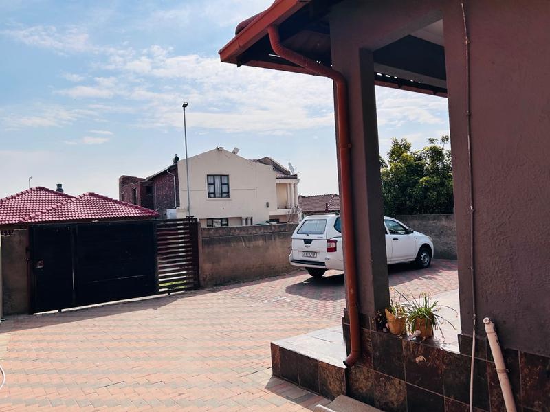 3 Bedroom Property for Sale in Birch Acres Gauteng