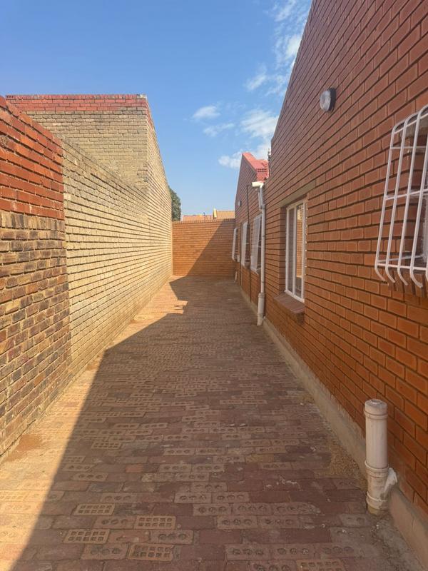 To Let 3 Bedroom Property for Rent in Rabie Ridge Gauteng