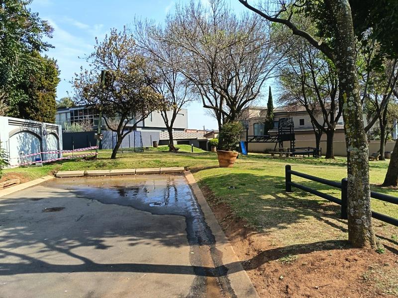 To Let 1 Bedroom Property for Rent in Bedfordview Gauteng