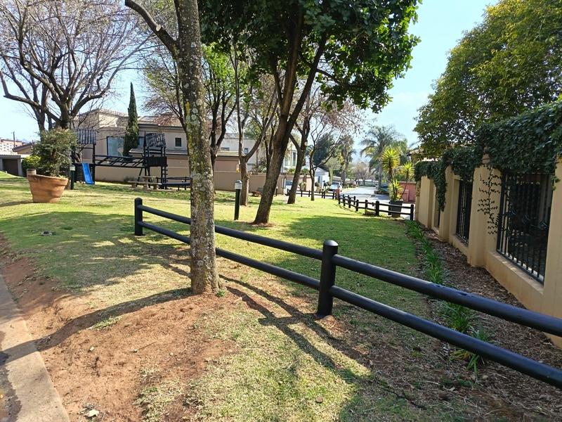 To Let 1 Bedroom Property for Rent in Bedfordview Gauteng
