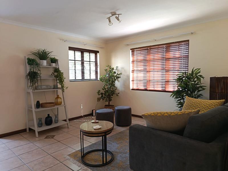 To Let 1 Bedroom Property for Rent in Bedfordview Gauteng