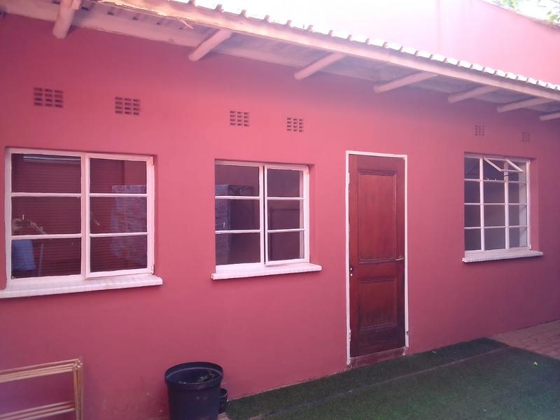 To Let 1 Bedroom Property for Rent in Melville Gauteng