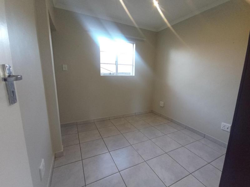 To Let 1 Bedroom Property for Rent in Discovery Gauteng
