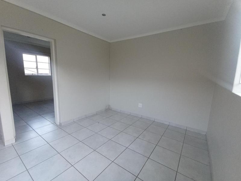 To Let 1 Bedroom Property for Rent in Discovery Gauteng