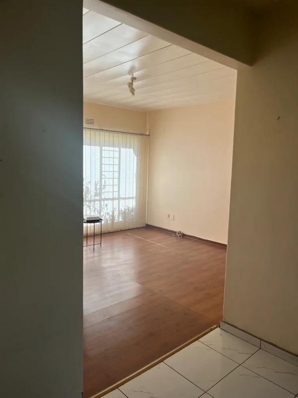To Let 1 Bedroom Property for Rent in Horison View Gauteng
