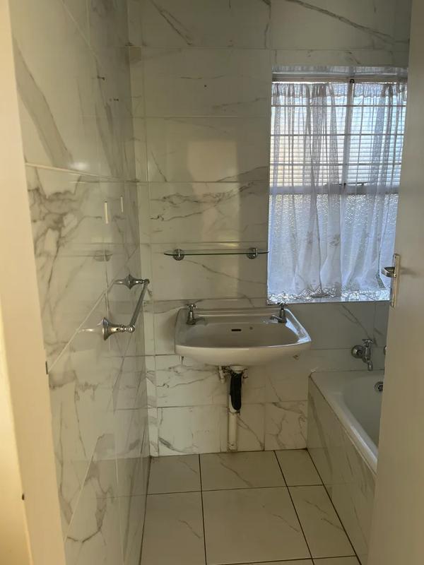 To Let 1 Bedroom Property for Rent in Horison View Gauteng