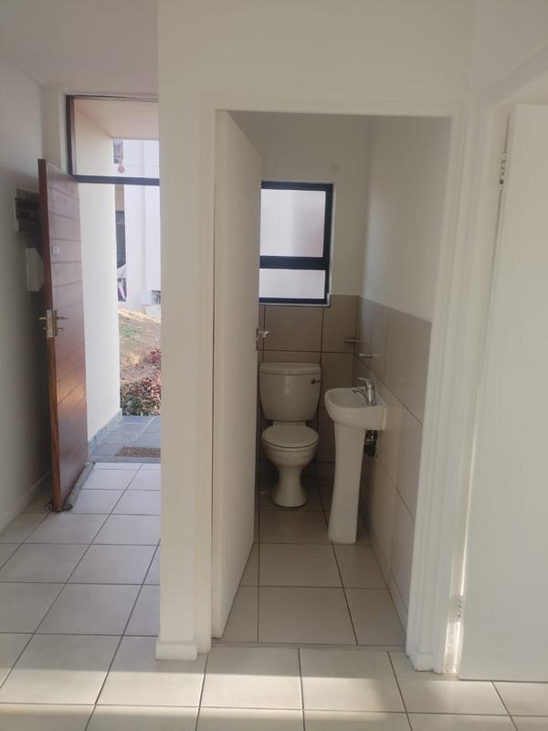 To Let 2 Bedroom Property for Rent in Jackal Creek Golf Estate Gauteng