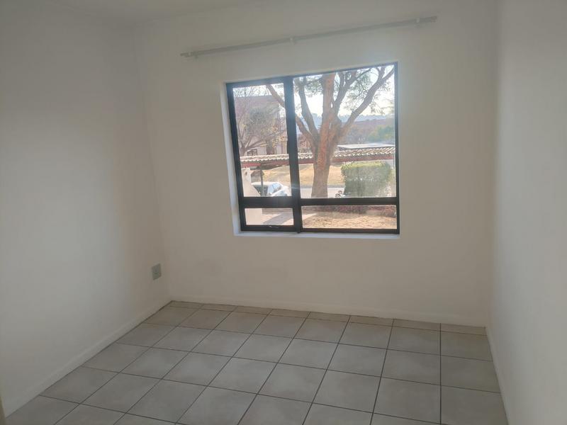 To Let 2 Bedroom Property for Rent in Jackal Creek Golf Estate Gauteng