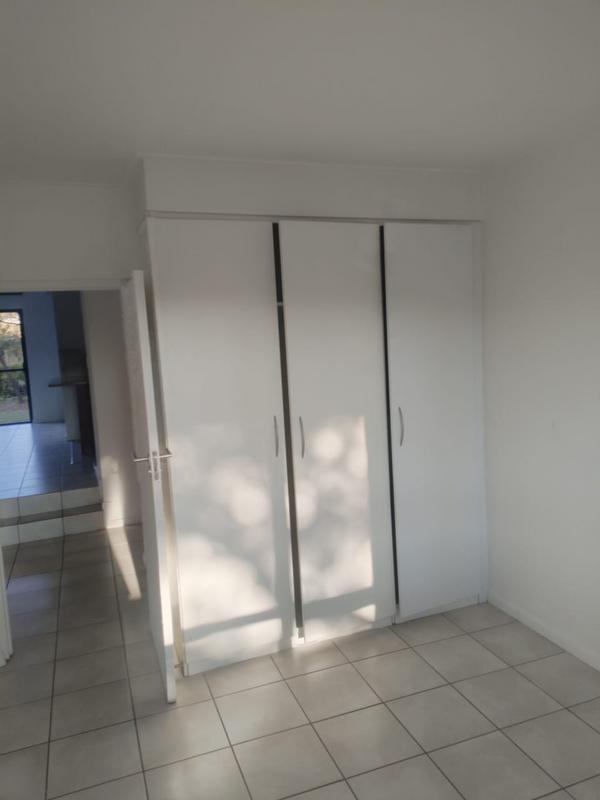 To Let 2 Bedroom Property for Rent in Jackal Creek Golf Estate Gauteng
