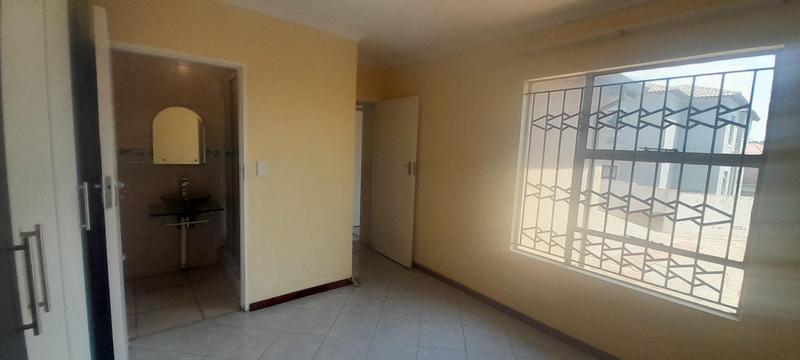3 Bedroom Property for Sale in Cosmo City Gauteng