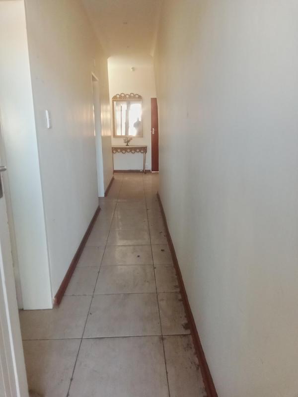 4 Bedroom Property for Sale in Troyeville Gauteng