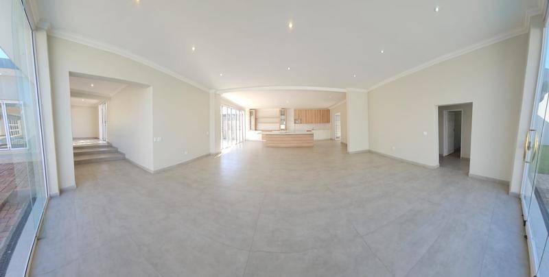 5 Bedroom Property for Sale in Wierda Park Gauteng