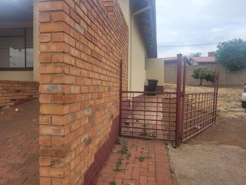3 Bedroom Property for Sale in Kwaggasrand Gauteng