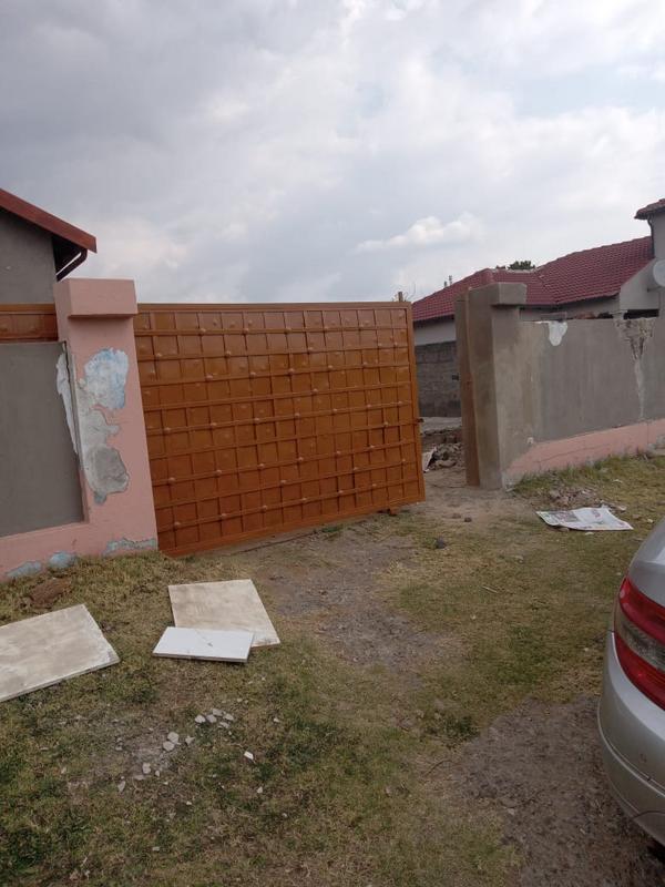 To Let 2 Bedroom Property for Rent in Birch Acres Gauteng