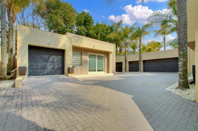 To Let 5 Bedroom Property for Rent in Dainfern Golf Estate Gauteng