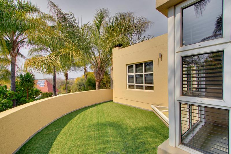 To Let 5 Bedroom Property for Rent in Dainfern Golf Estate Gauteng