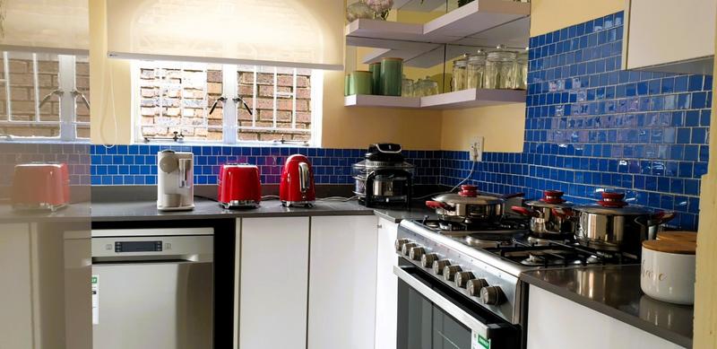 To Let 2 Bedroom Property for Rent in Buccleuch Gauteng