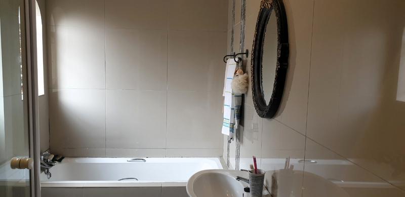 To Let 2 Bedroom Property for Rent in Buccleuch Gauteng