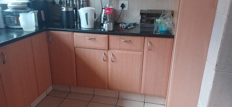 4 Bedroom Property for Sale in Clayville Gauteng