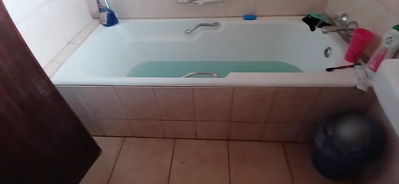 4 Bedroom Property for Sale in Clayville Gauteng