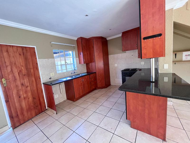 To Let 2 Bedroom Property for Rent in Annlin Gauteng