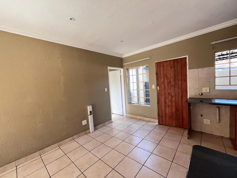 To Let 2 Bedroom Property for Rent in Annlin Gauteng