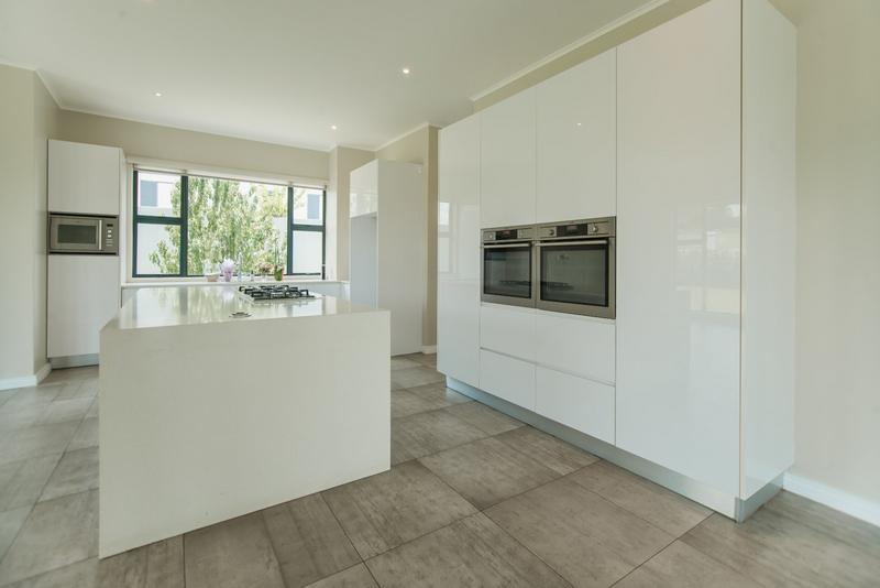 4 Bedroom Property for Sale in Copperleaf Estate Gauteng