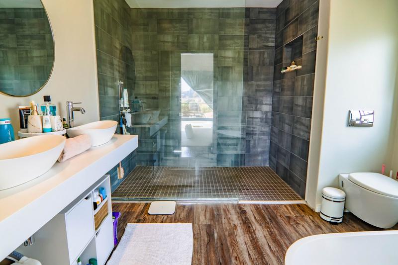 4 Bedroom Property for Sale in Copperleaf Estate Gauteng