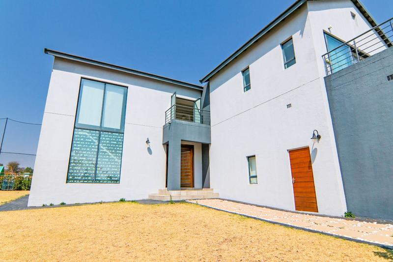 4 Bedroom Property for Sale in Copperleaf Estate Gauteng