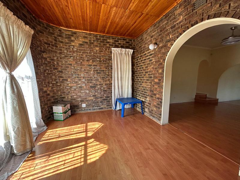 To Let 3 Bedroom Property for Rent in Rooihuiskraal Gauteng